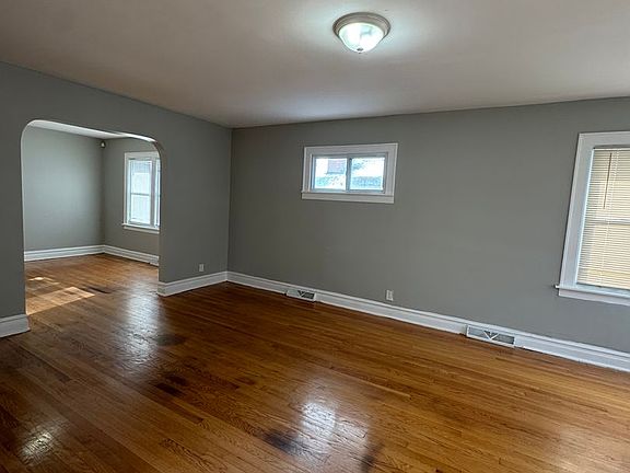 2nd image of 611 Price Ave