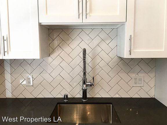 2nd image of 1143 N Formosa Ave APT 1