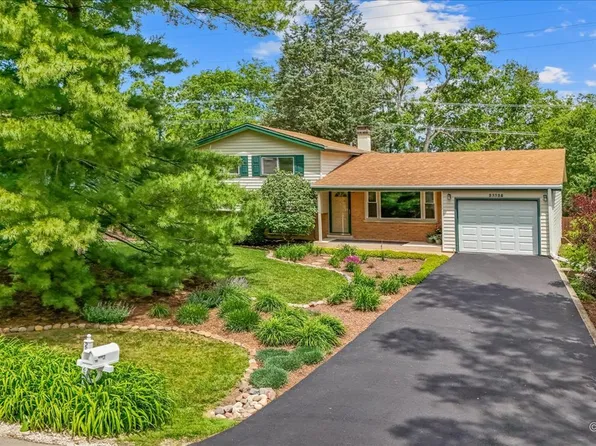 23W328 Great Western Ave, Glen Ellyn, IL 60137