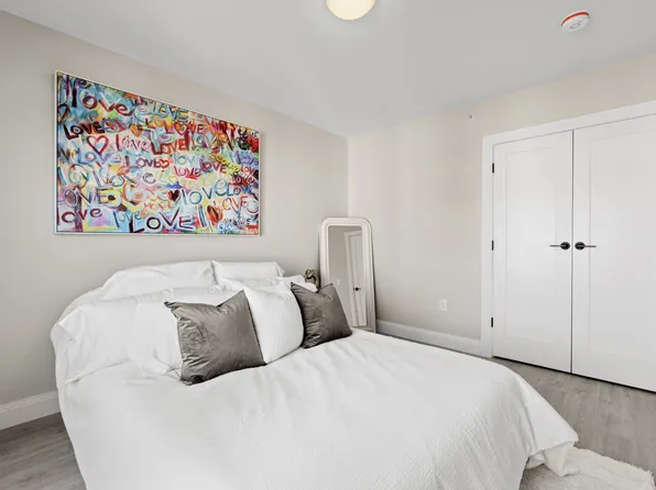 1600 54th Street image 2 of 19