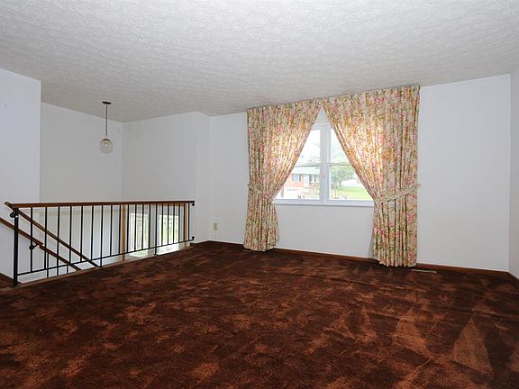 4th image of 600 Conina Dr