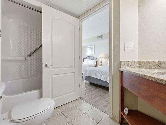 4th image of 2504 N Ocean Blvd. #1133