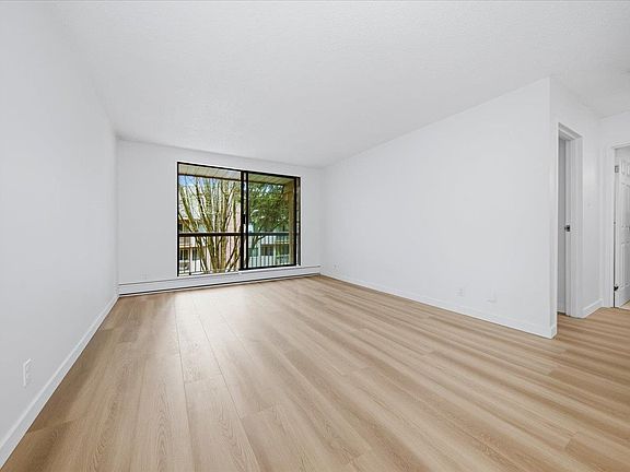 4th image of 8511 Ackroyd Rd #213