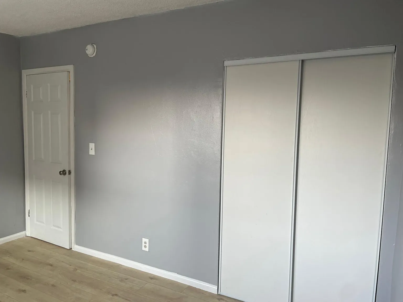 2 bed, 800 sqft, $1,950 — Photo 2