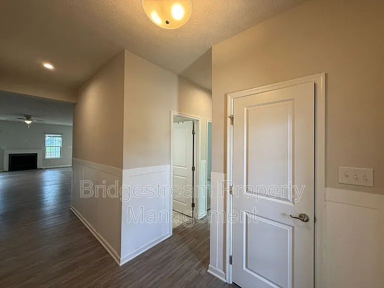 2194 Schmidt Dr — Photo 21
