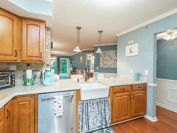 3rd image of 1800 Ashley Ct APT 102