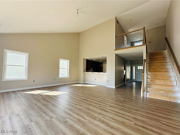 5th image of 1915 Carnegie Heights Dr