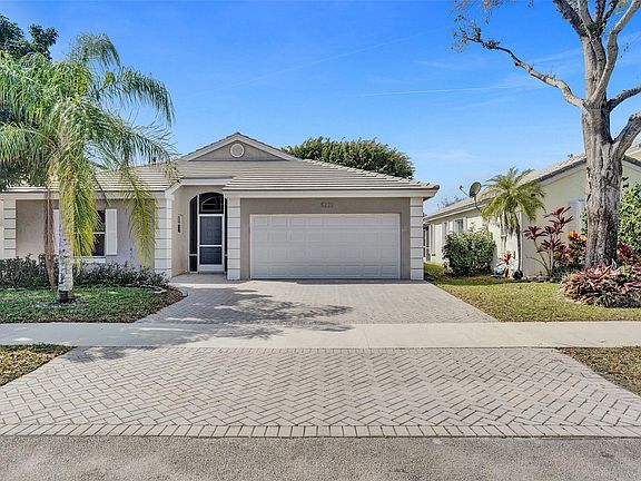 3rd image of 5223 NW 54th Avenue