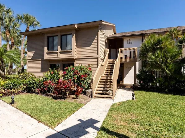 233 NE Edgewater Dr APT 201, Stuart, FL 34996