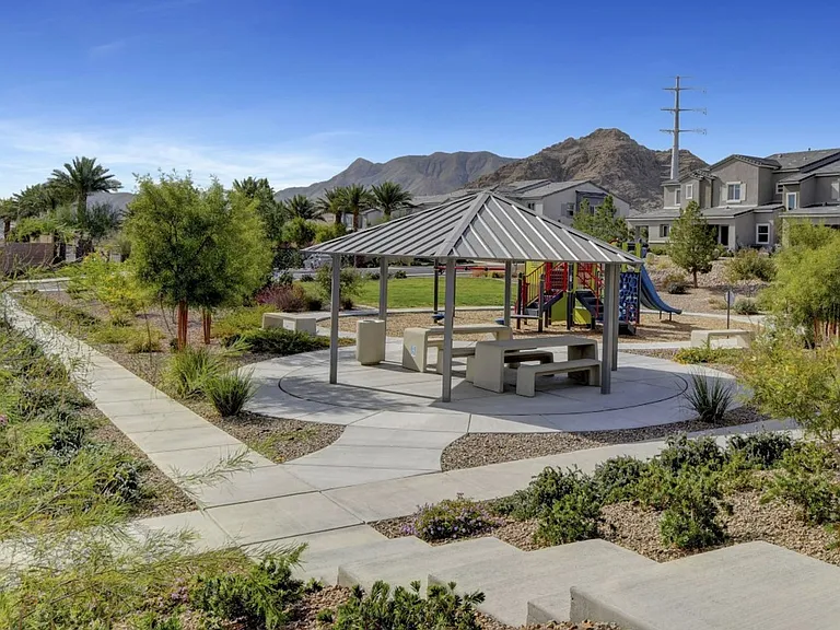10772 Paget Ct — Photo 43