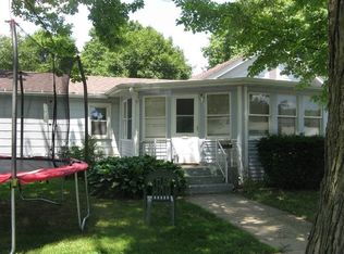119 E Douglas St, Seneca, IL 61360