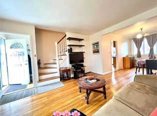 69-40 218th St, Oakland Gardens, NY 11364