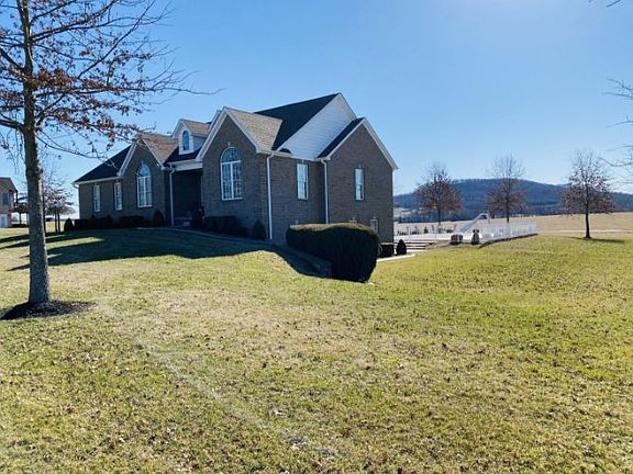 2nd image of 64 Club House Dr