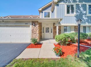 390 Springlake Ln APT C, Aurora, IL 60504