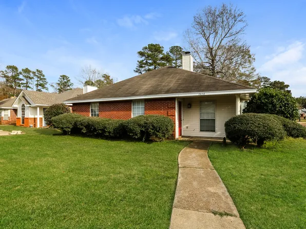 2038 Red Oak Dr, Brandon, MS 39042