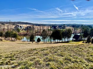 585 Zepher Dr, Lenoir City, TN 37772