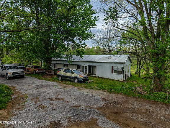 2nd image of 2497 Lagrange Rd