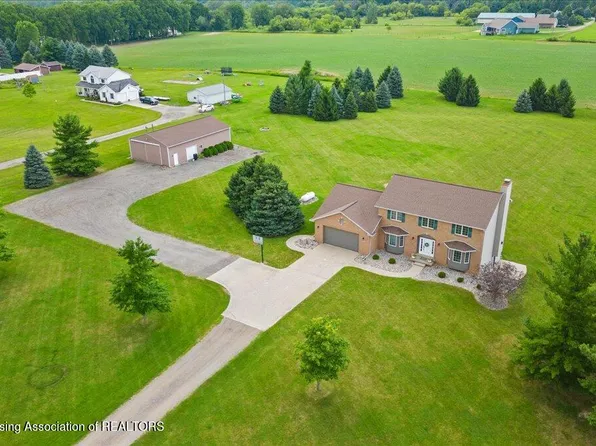 8310 Clark Rd, Grand Ledge, MI 48837