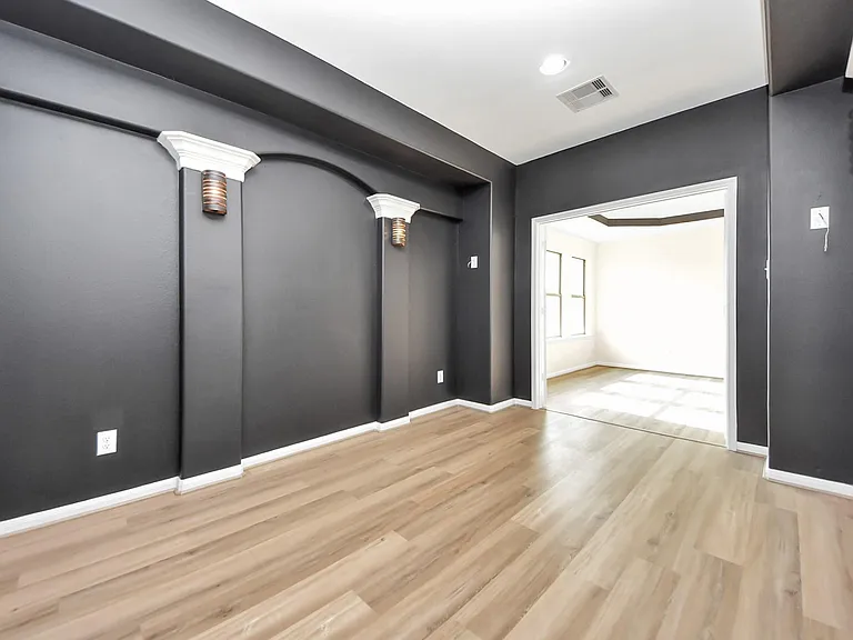 9815 Patricia Haven Ln — Photo 48