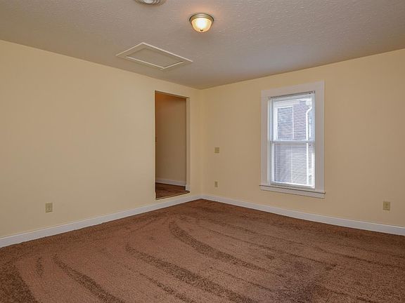 3rd image of 2615 Stanton Ave #2