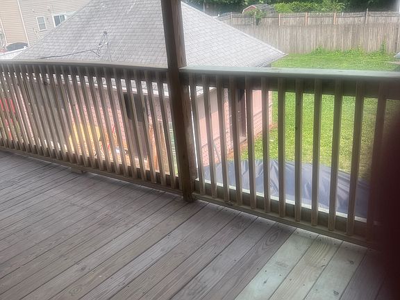 4th image of 100 2nd St APT 3
