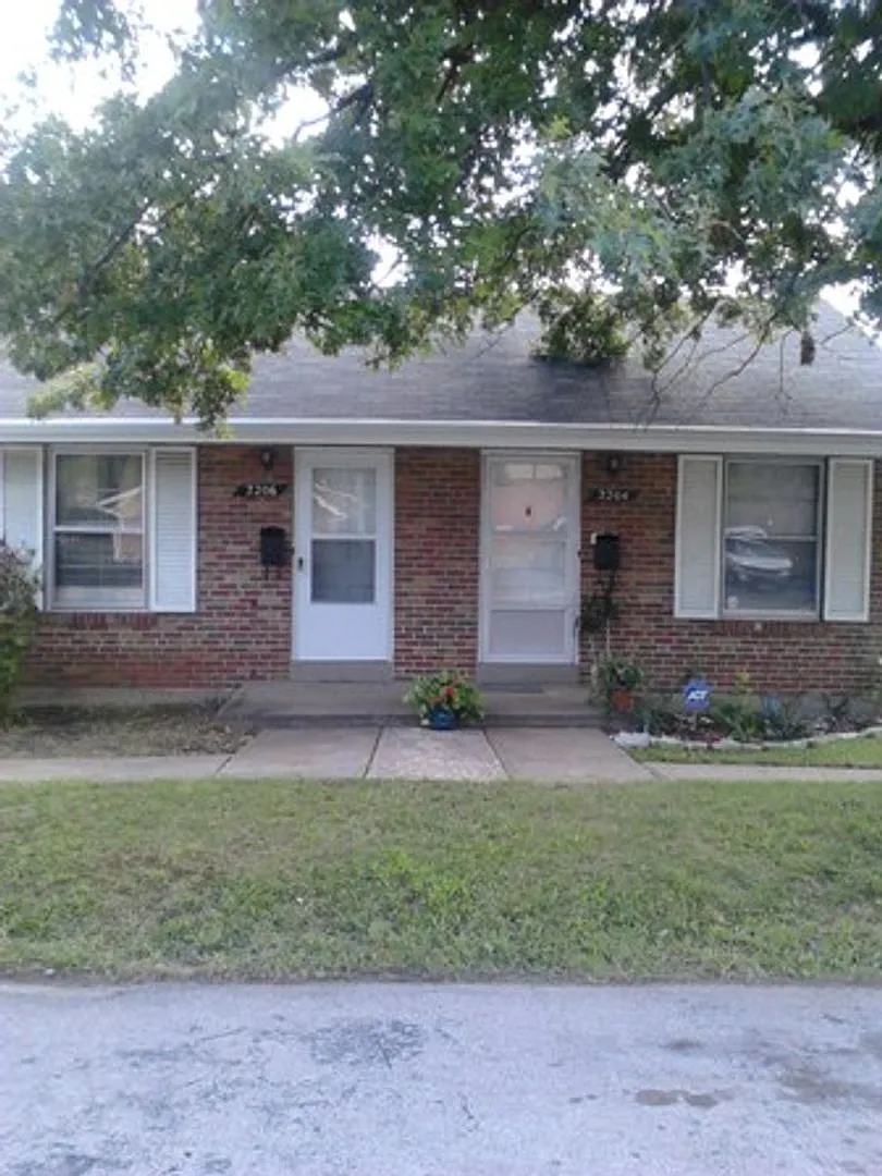 Duplex Unit for rent in Overland — Photo 1