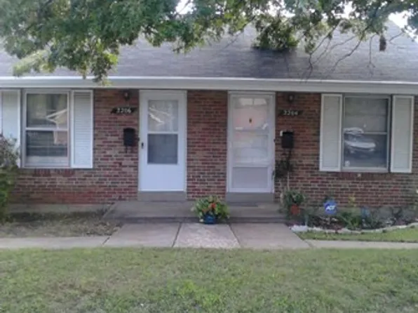 2206 Woodson Rd, Saint Louis, MO 63114