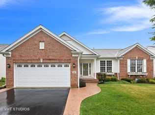 2531 Edgewater Dr, Elgin, IL 60124