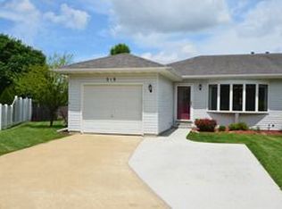 216 Huntington Ct, Shorewood, IL 60404