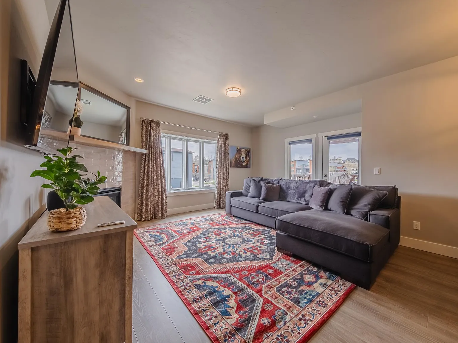 2 bed, 1452 sqft, $2,800 — Photo 2
