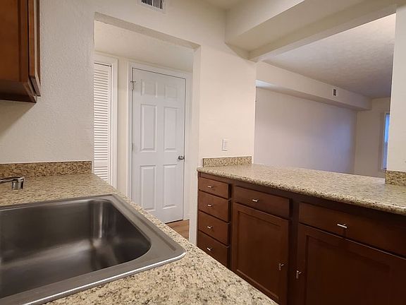 4th image of 253 W High St #B