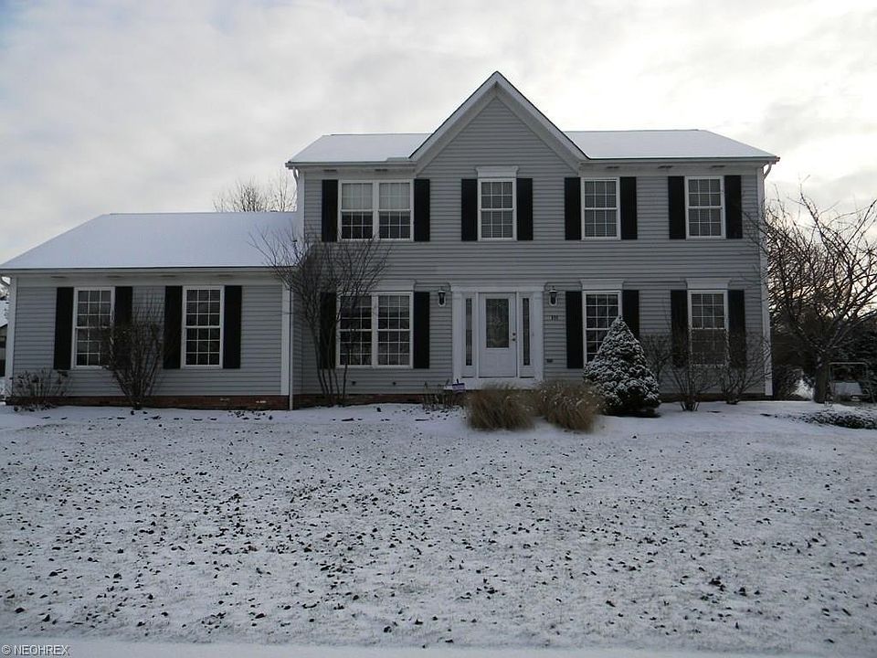 1st image of 899 Brookfield Dr