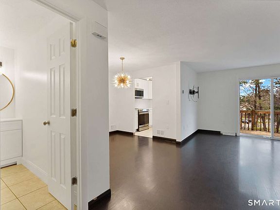 3rd image of 92 Spring Lane #92