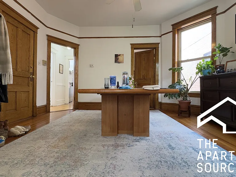 1315 W Melrose St #2 — Photo 5