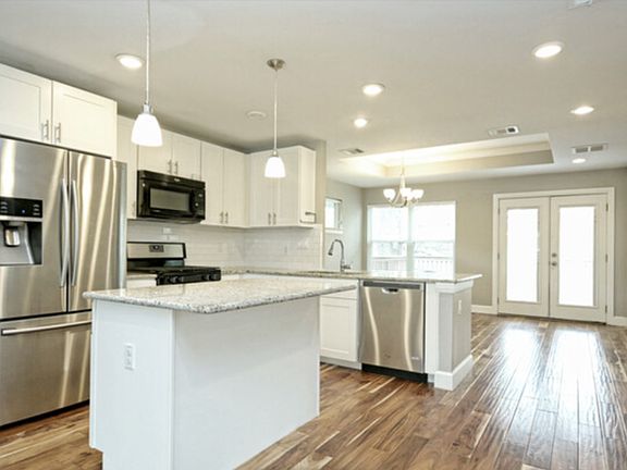 2nd image of 7508 Carriage Dr