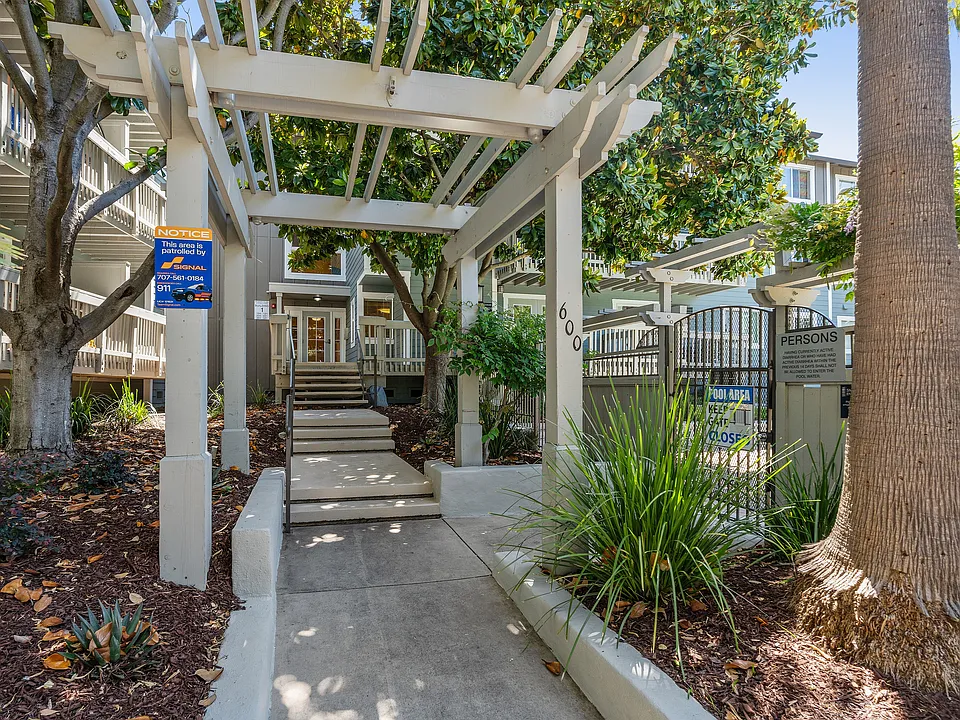 RPA Exterior