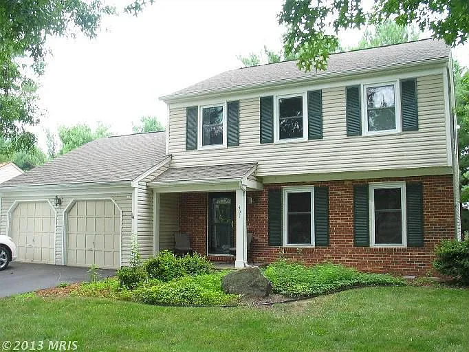 407 Bostwick Ln photo 1