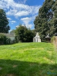 4th image of 4435 Caroline Ave