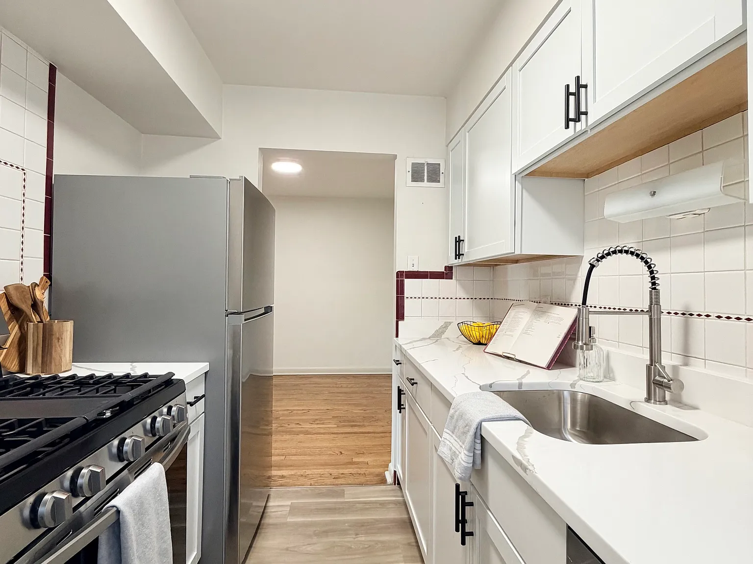 2 bed, 1400 sqft, $1,350 — Photo 4