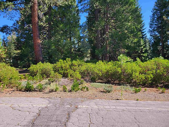 5th image of 212 Gateway Dr #1