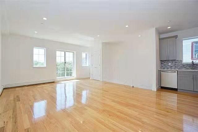 1st image of 140 Bay 22nd St Floor 3