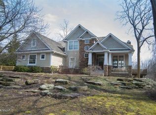 280 Lakeside Dr SE, East Grand Rapids, MI 49506