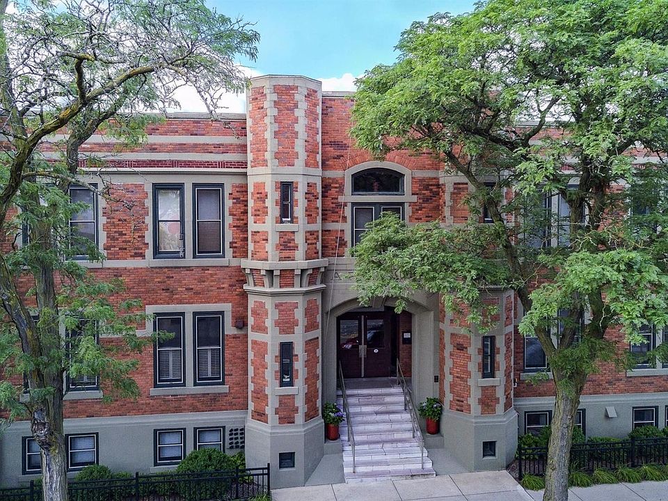 1st image of 223 E Ann St APT 3