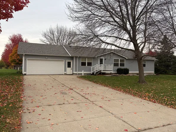 705 Pine St, Nicollet, MN 56074