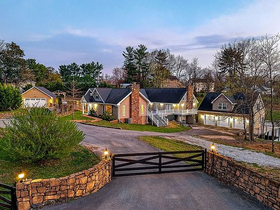 5th image of 230 Cora Rd