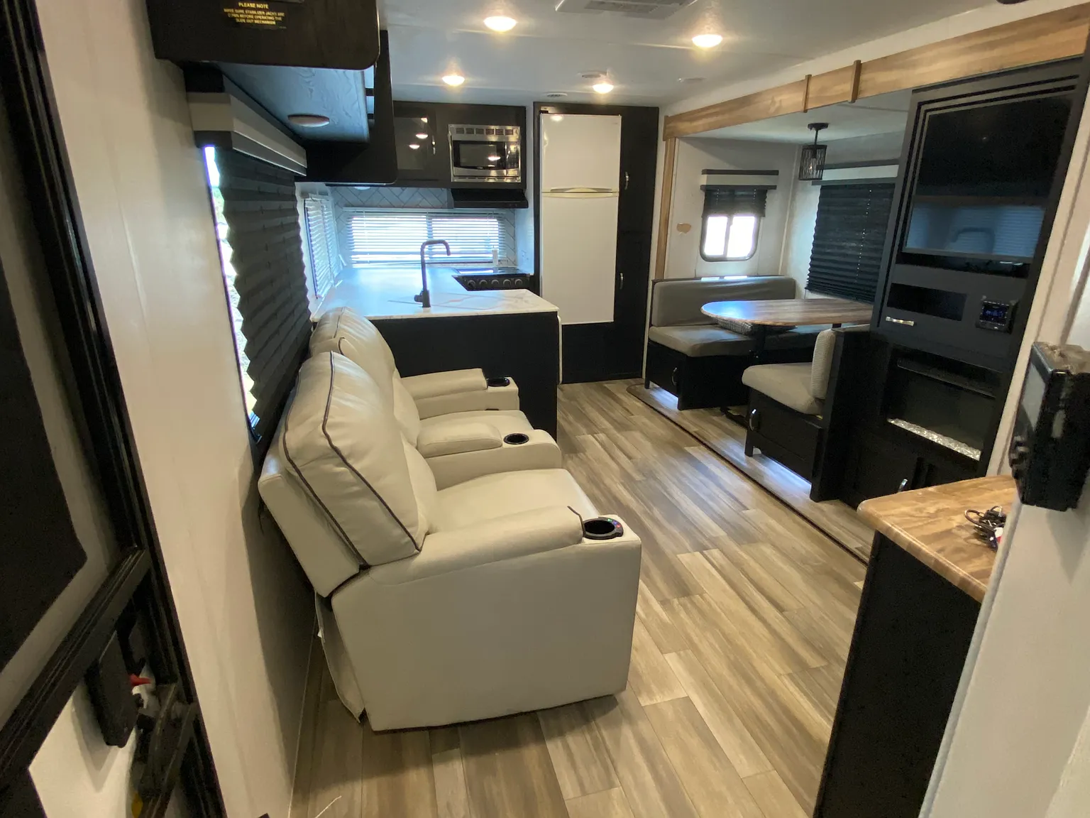 1 bed, $1,250 — Photo 4