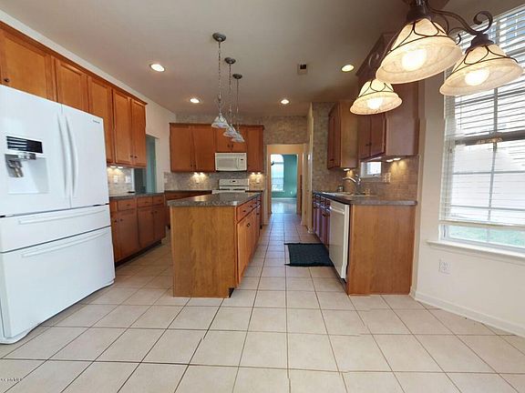 4th image of 188 Enclave Blvd