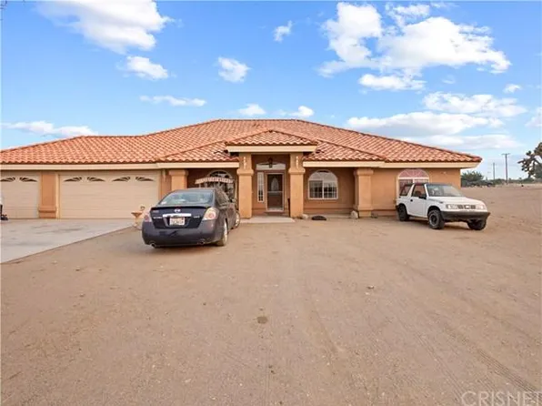 13041 Wagon Train Rd, Pinon Hills, CA 92372