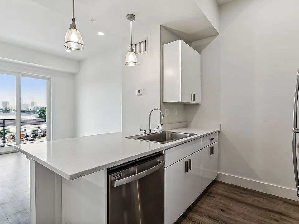 3001 Conti St #206