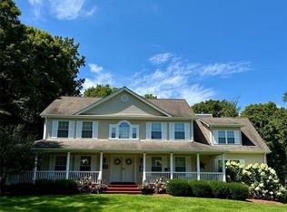 5 Perri Ln, Pawling, NY 12564